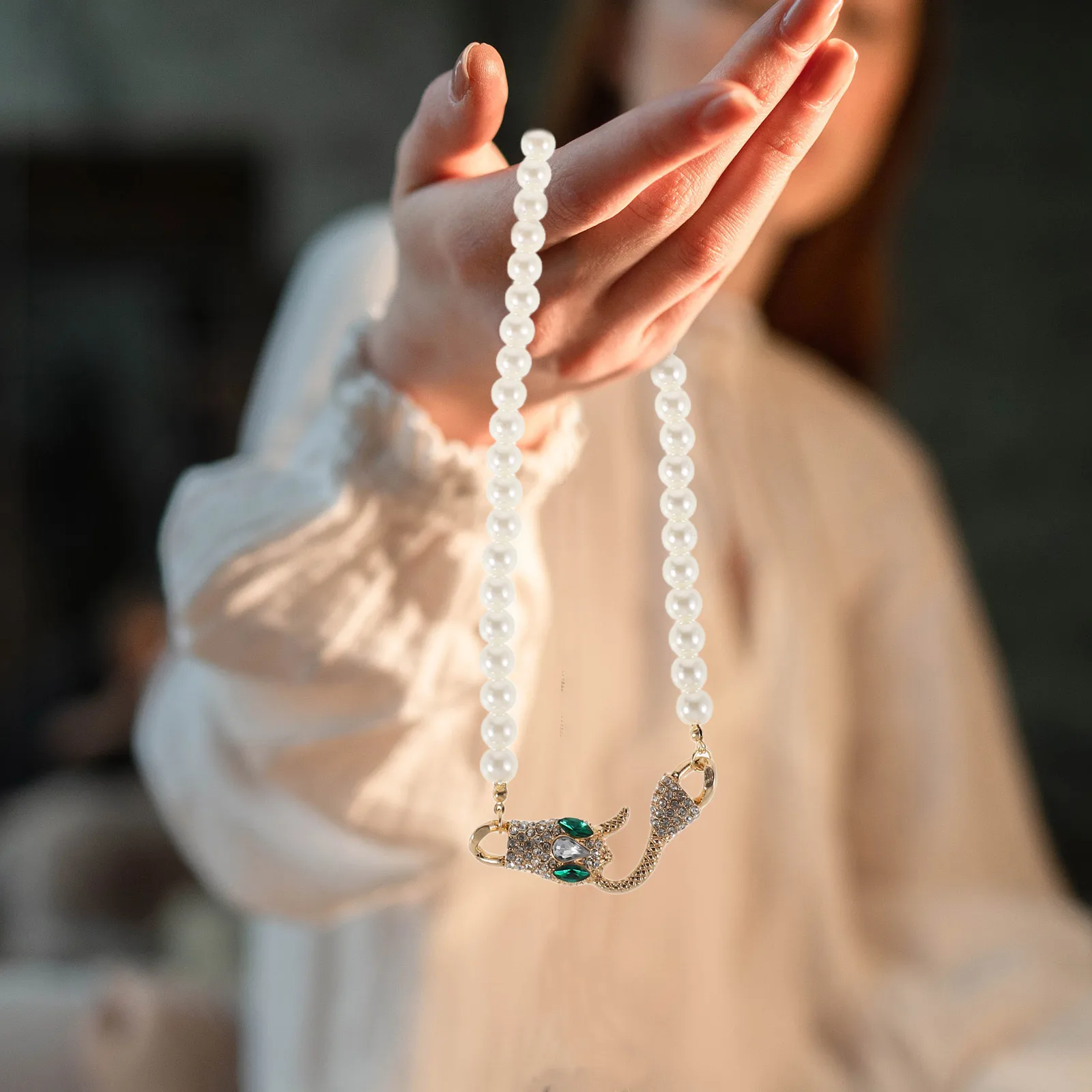 Snake Pearl Choker Snake Choker Necklace For Women Women Adjustable Chain Necklaces Fake Pearl Clavicle Delicate Design
Snake Pearl Choker Snake Choker Necklace For Women Women Adjustable Chain Necklaces Fake Pearl Clavicle Delicate Design
