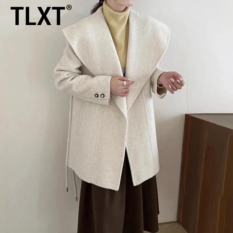 TLXT Fashion Women's Wool Coats Solid Lapel Belt Gathered Fit Short Jacket Office Lady Warm Outerwear Feamle 2025 Winter New
TLXT Fashion Women's Wool Coats Solid Lapel Belt Gathered Fit Short Jacket Office Lady Warm Outerwear Feamle 2025 Winter New