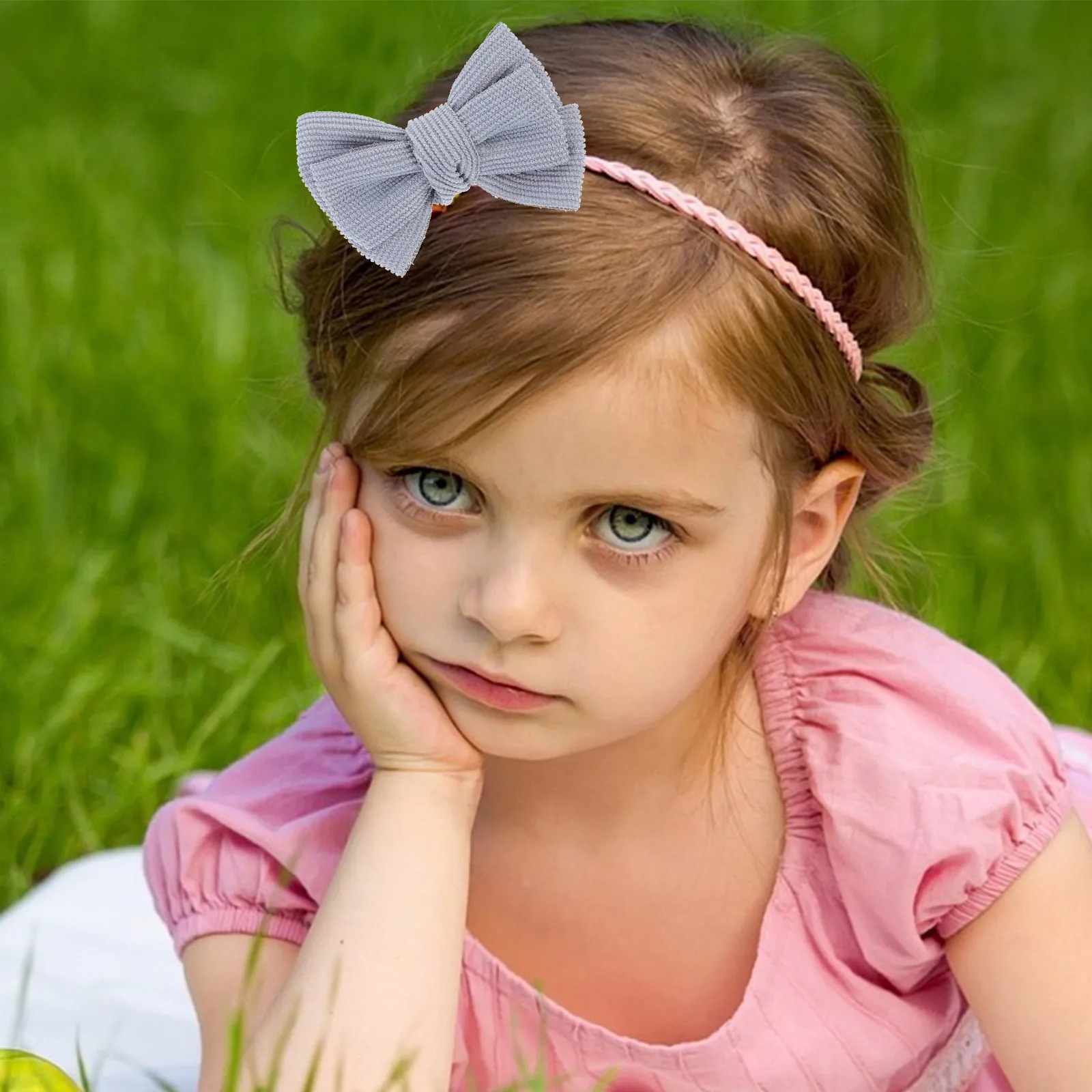 Набор из 12 мягких нейлоновых бантиков-бабочек для волос для девочек, аксессуары для повязок на голову, милые декоративные украшения для новорожденных и малышей
Набор из 12 мягких нейлоновых бантиков-бабочек для волос для девочек, аксессуары для повязок на голову, милые декоративные украшения для новорожденных и малышей