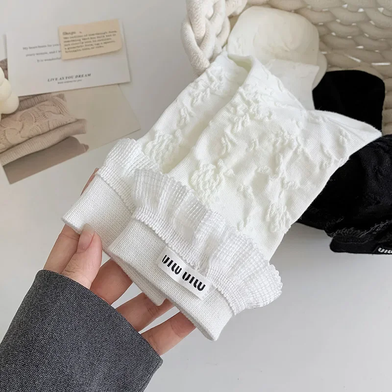 Korean Letter Cloth Label Women Socks Autumn Winter Cotton Lace Mid Tube Socks Sweet Simple Ins Trendy Black White Pile Socks
Korean Letter Cloth Label Women Socks Autumn Winter Cotton Lace Mid Tube Socks Sweet Simple Ins Trendy Black White Pile Socks