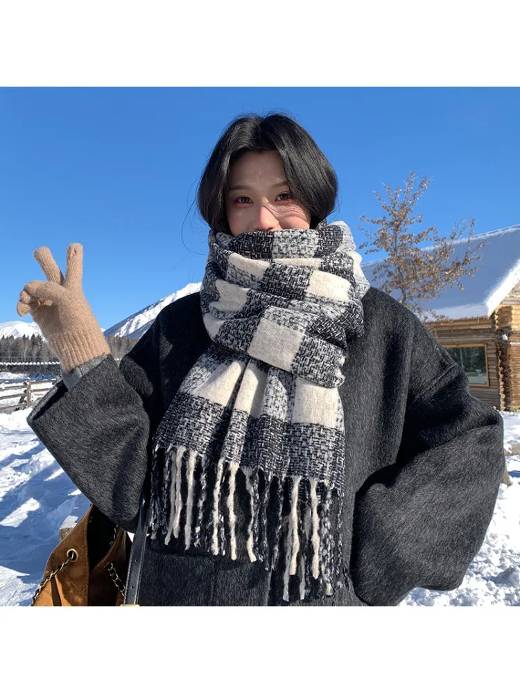 Oversized Blanket Scarf Large Warm Shawl for Winter Outdoor Use
Oversized Blanket Scarf Large Warm Shawl for Winter Outdoor Use