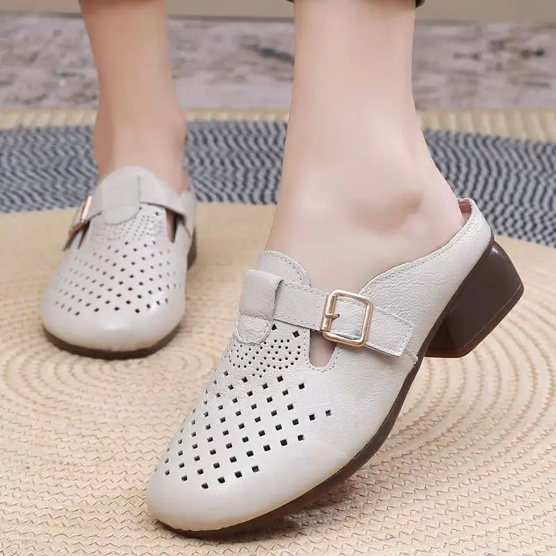 Женские полутапочки Baotou из натуральной кожи, новые летние дышащие уличные тапочки на мягкой подошве с мягким лицом, сандалии
Женские полутапочки Baotou из натуральной кожи, новые летние дышащие уличные тапочки на мягкой подошве с мягким лицом, сандалии