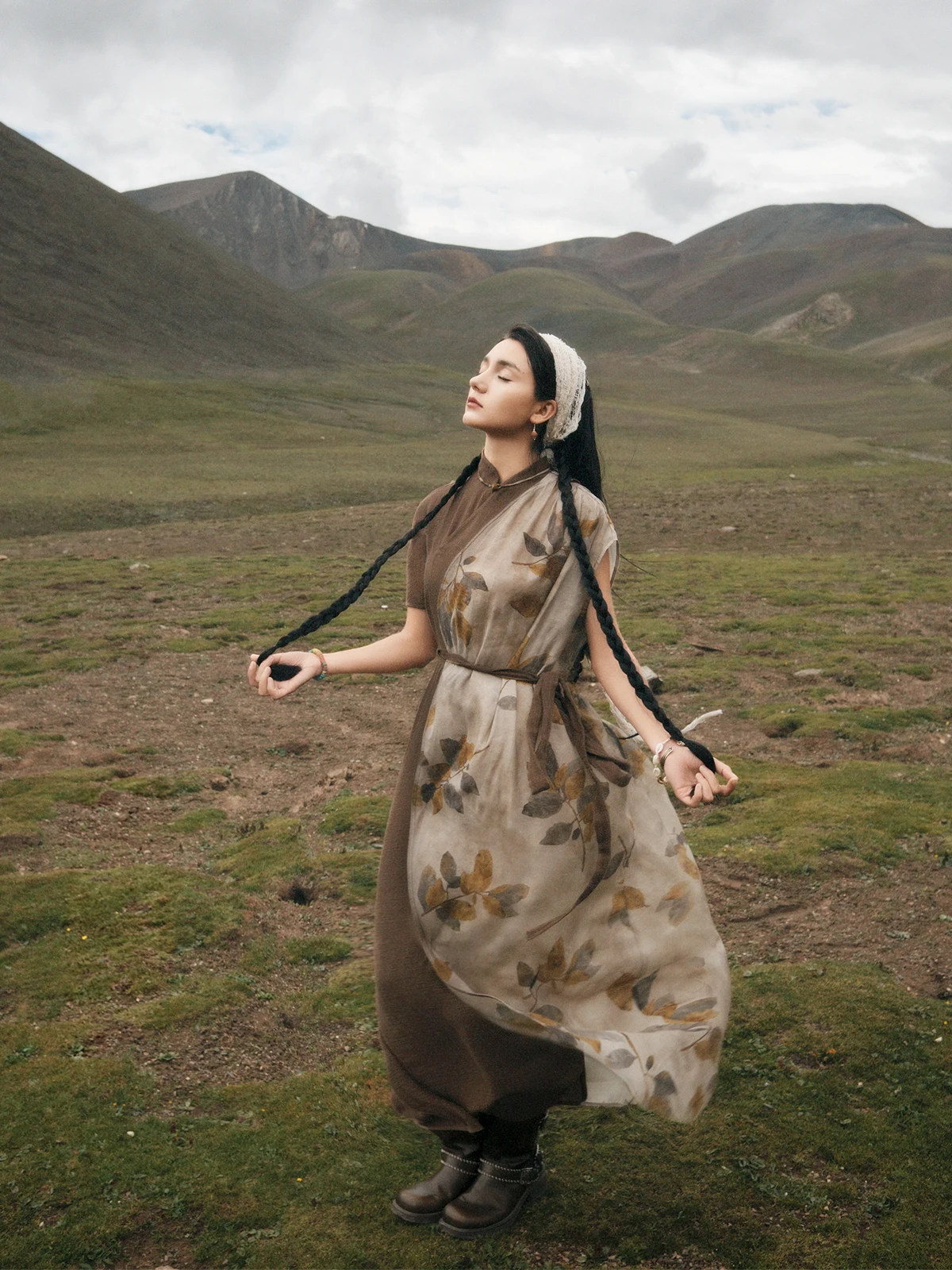 Женское платье-ципао свободного кроя с принтом в деревенском стиле, модифицированное, с завышенной талией, осеннее, 2025, в китайском этническом стиле
Женское платье-ципао свободного кроя с принтом в деревенском стиле, модифицированное, с завышенной талией, осеннее, 2025, в китайском этническом стиле