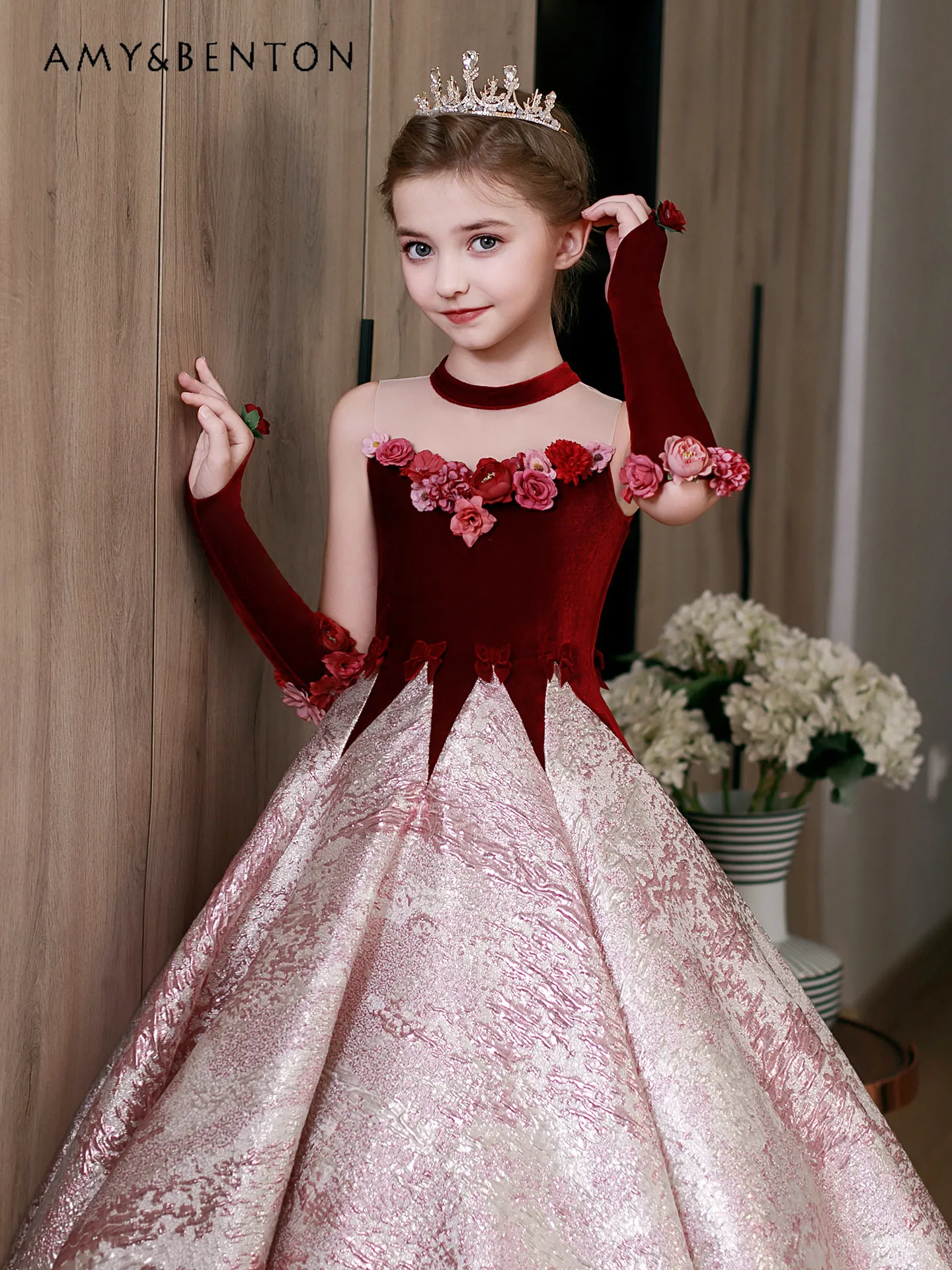 Girls High End Luxury Host Evening Party Maxi Dresses Kids Sleeveless 3D Floral O-neck High Waist Princess Runway Formal Gown
Girls High End Luxury Host Evening Party Maxi Dresses Kids Sleeveless 3D Floral O-neck High Waist Princess Runway Formal Gown