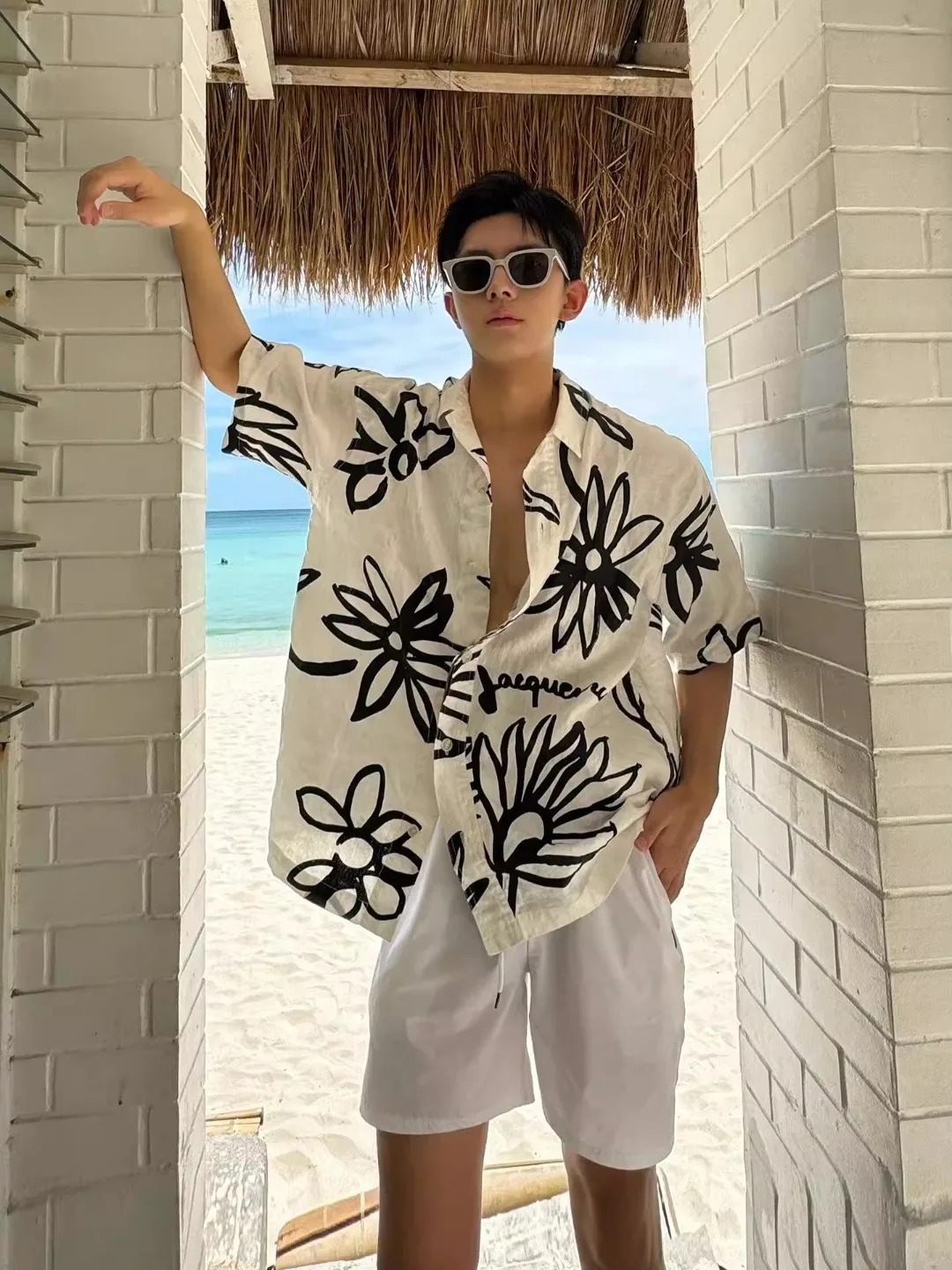 Summer Printed ort Sve Men's irt Ice Silk Lightweight Loose Fit Faion Outerwear Breathable Comfortable Youth Trend
Summer Printed ort Sve Men's irt Ice Silk Lightweight Loose Fit Faion Outerwear Breathable Comfortable Youth Trend