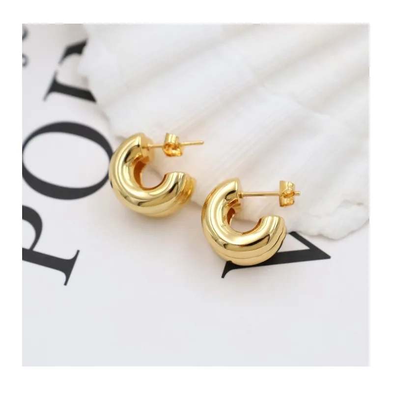 French Retro Stainless Steel Earrings Women's Design Sense Gold Titanium Steel Double-layer Earrings Advanced Sense
French Retro Stainless Steel Earrings Women's Design Sense Gold Titanium Steel Double-layer Earrings Advanced Sense