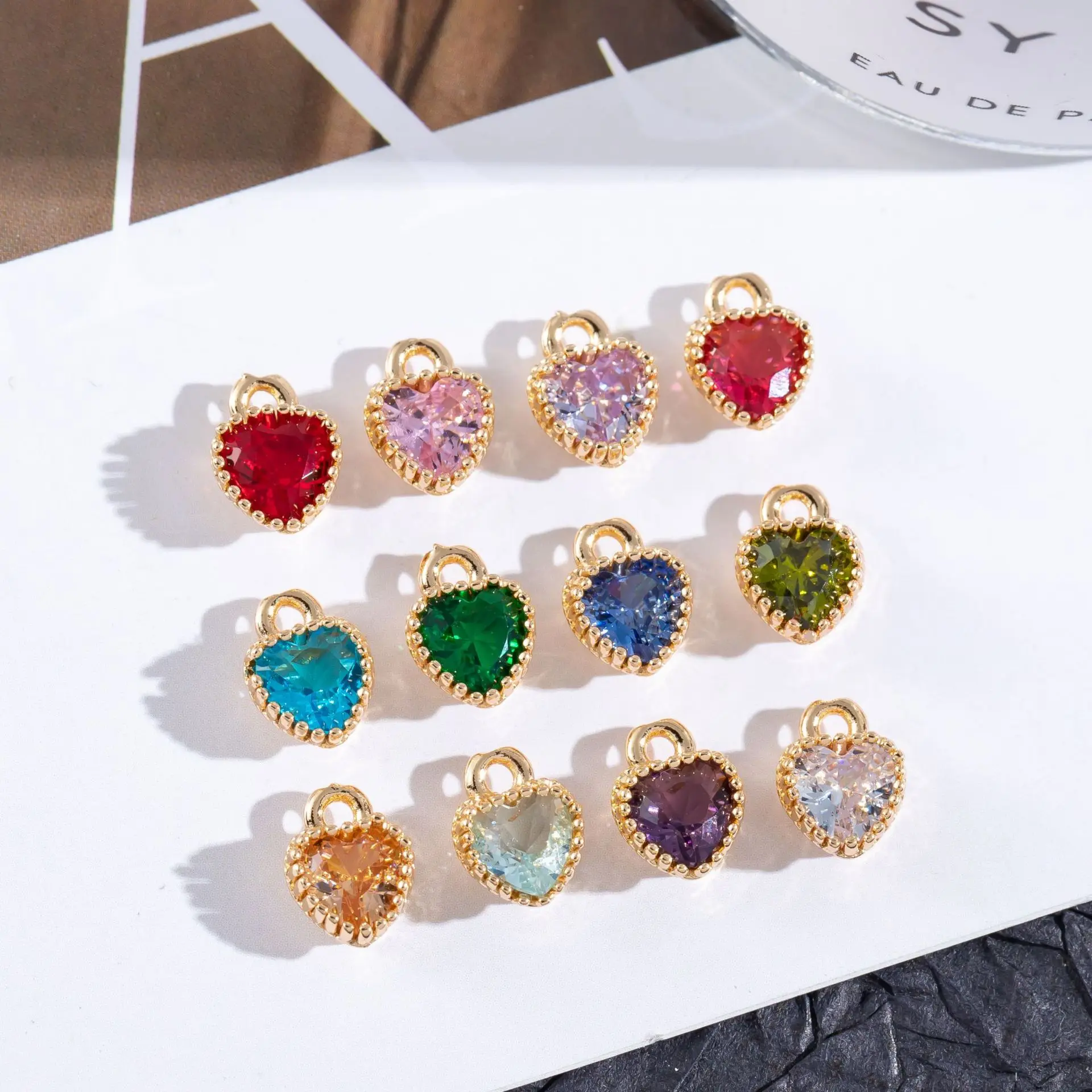 Copper gold-plated lace zircon small heart pendant earring pendant DIY bracelet peach heart shaped accessory 50pcs/ Bag
Copper gold-plated lace zircon small heart pendant earring pendant DIY bracelet peach heart shaped accessory 50pcs/ Bag