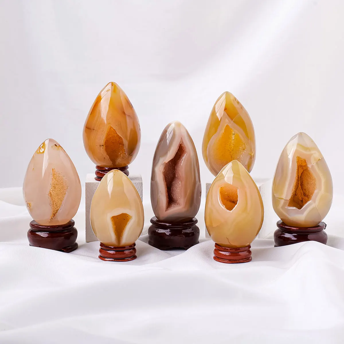 1pc Natural Selenite Heart Shape Ball Base Fashionable Home Decorations Desktop Crafts
1pc Natural Selenite Heart Shape Ball Base Fashionable Home Decorations Desktop Crafts