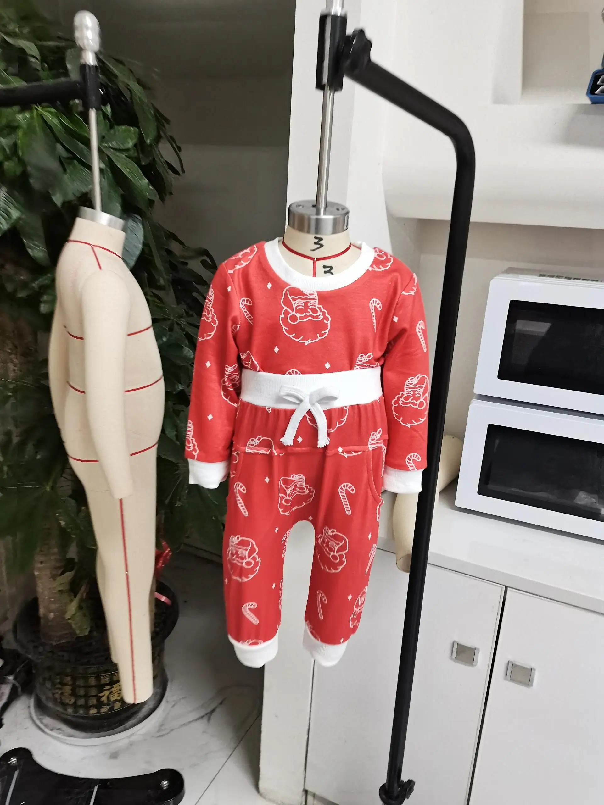 Baby Girl Boys Autumn Long Sleeve Christmas Tree/Santa Claus Print Sweatshirt Pants Outfits Tracksuits Newborn Clothes
Baby Girl Boys Autumn Long Sleeve Christmas Tree/Santa Claus Print Sweatshirt Pants Outfits Tracksuits Newborn Clothes