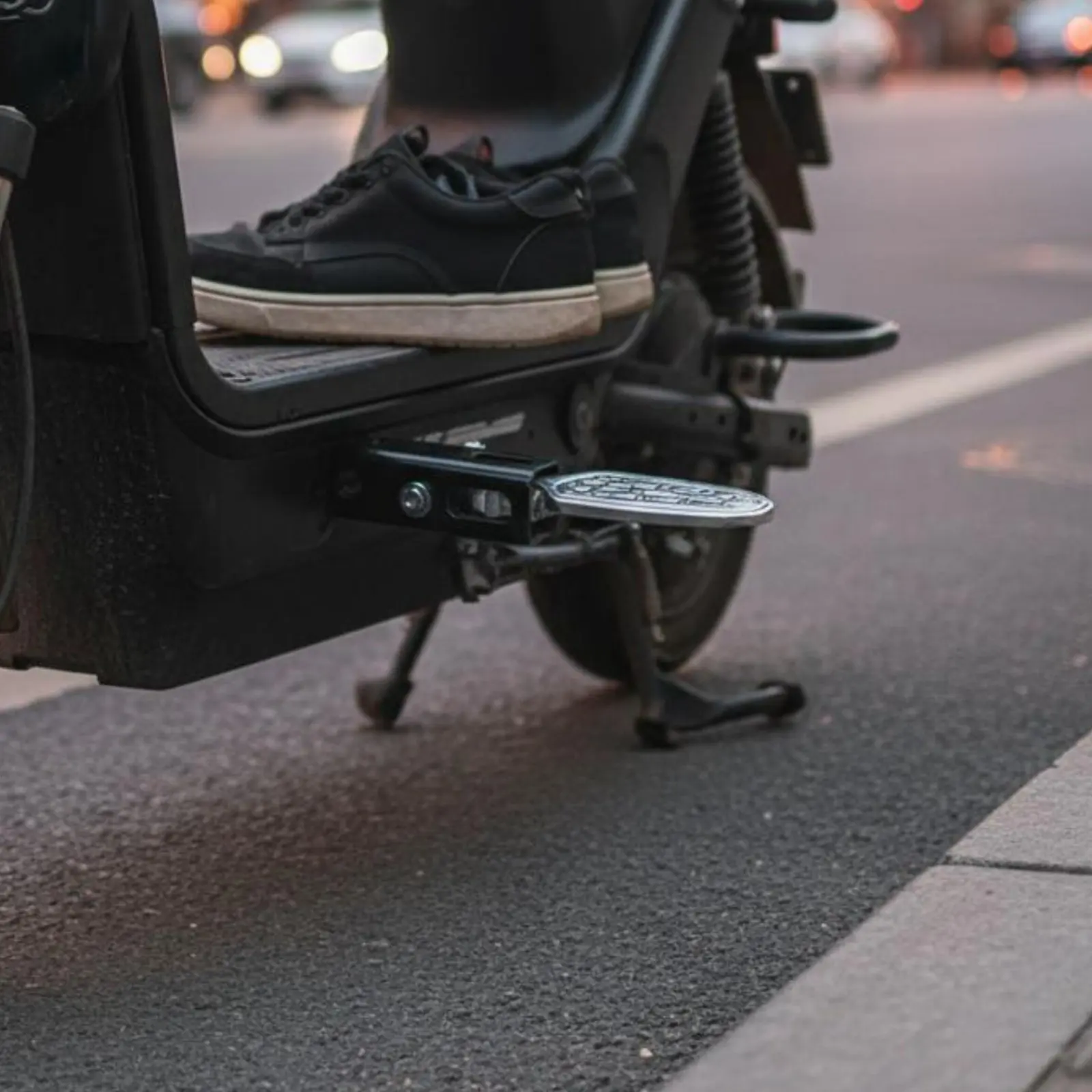 Electric Bike Passenger Footrest Easy Installation Scooter Folding Pedals Electric Bike Footrest Sturdy Duty Vehicle Accessory
Electric Bike Passenger Footrest Easy Installation Scooter Folding Pedals Electric Bike Footrest Sturdy Duty Vehicle Accessory