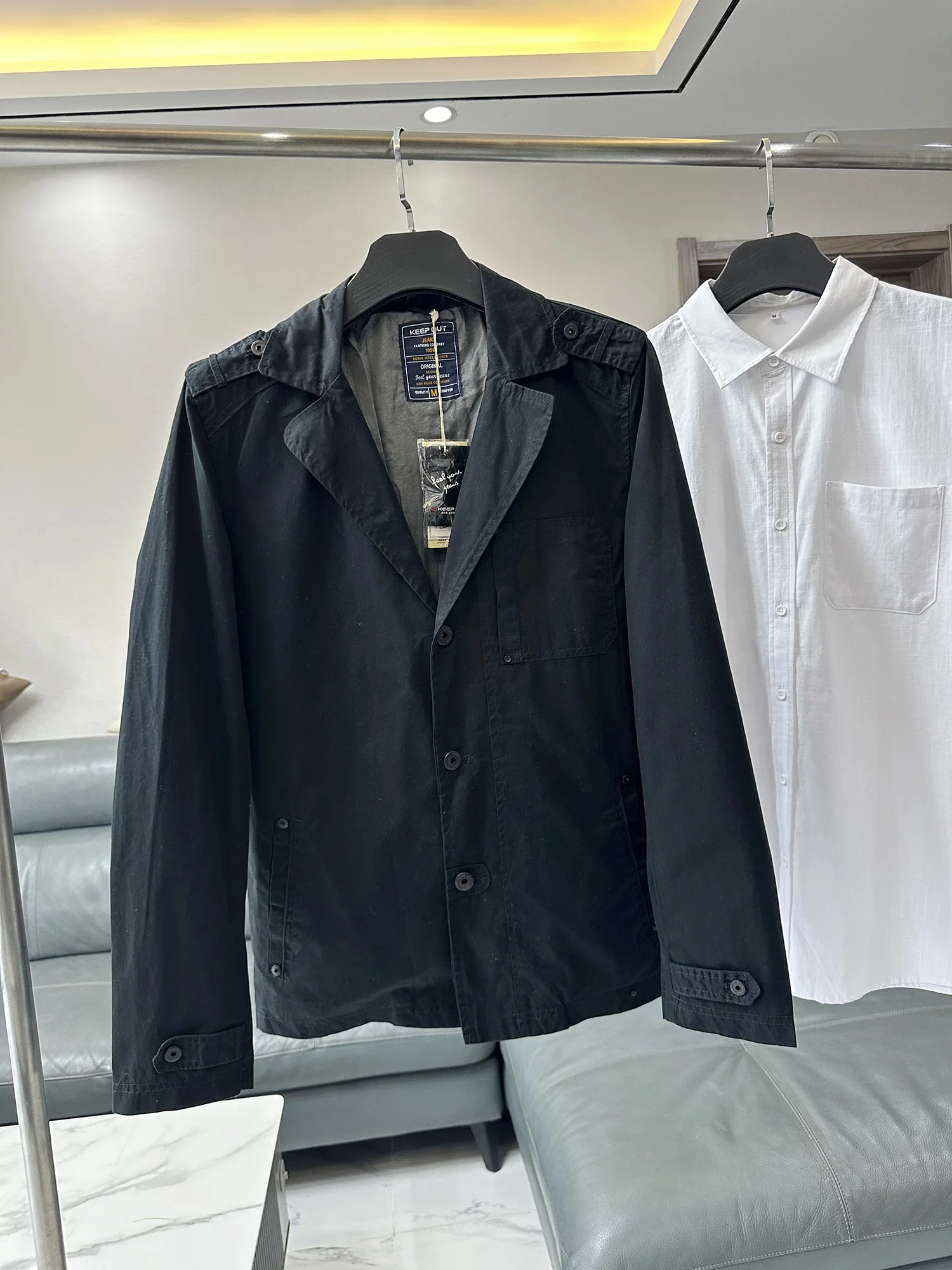 American Retro Collar Jacket Men's Casual Cotton Workwear Style Outerwear Coat Standard Fit Spring Autumn Long Sleeve
American Retro Collar Jacket Men's Casual Cotton Workwear Style Outerwear Coat Standard Fit Spring Autumn Long Sleeve