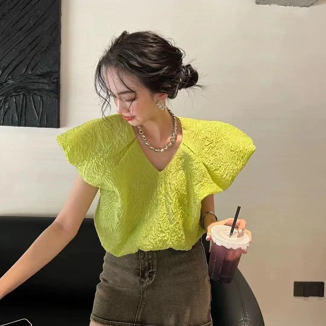 Gagarich Korean 2025 Summer New Edition Western Jacquard Premium Ins Style Chic Flying Sleeve Small Shirt Top
Gagarich Korean 2025 Summer New Edition Western Jacquard Premium Ins Style Chic Flying Sleeve Small Shirt Top