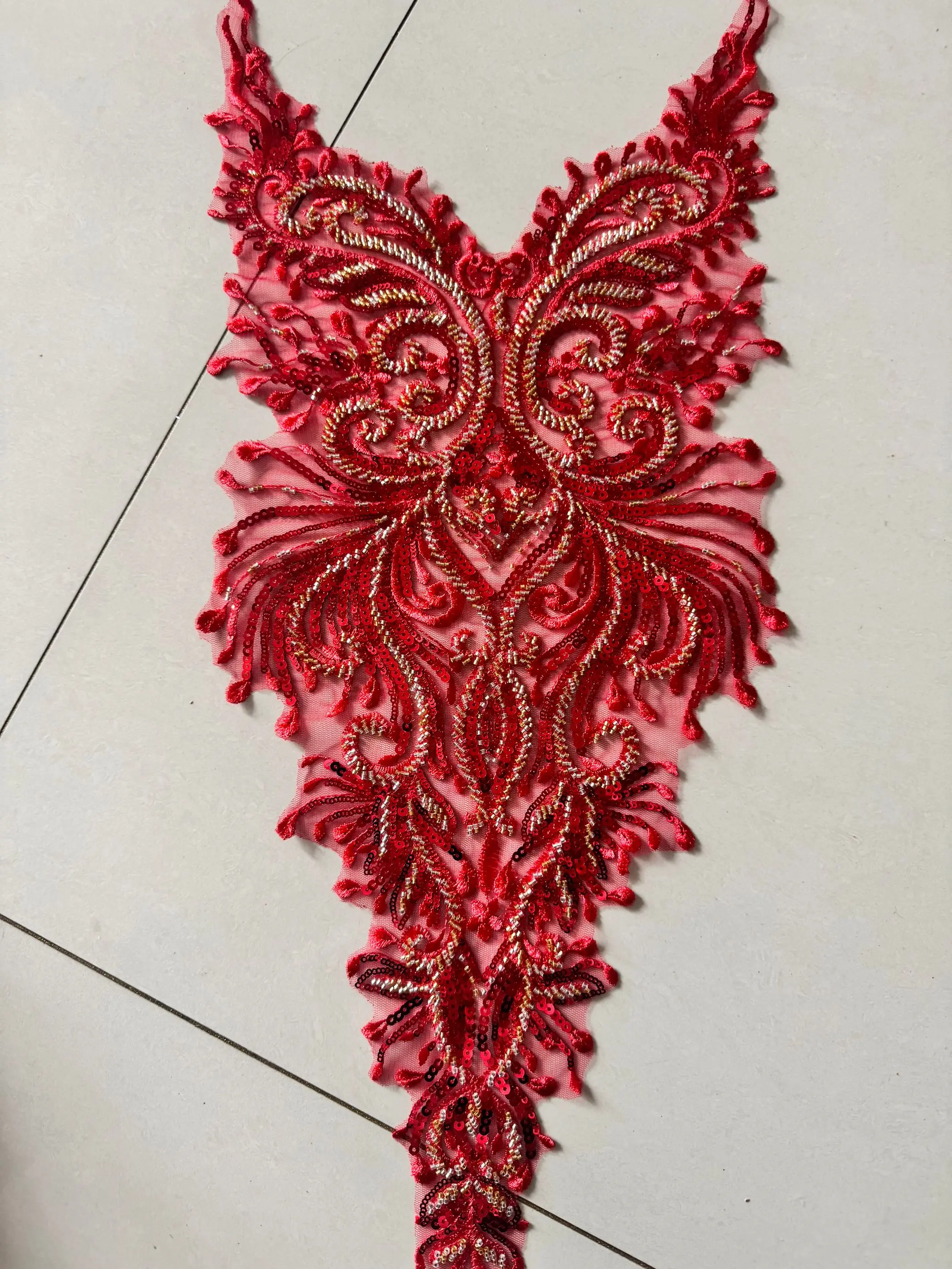 Custom Made Luxury Bridal Dress Embellishments Accessories Embroidered Sequin Beaded Crystal Lace Trim Appliqued Fabric
Custom Made Luxury Bridal Dress Embellishments Accessories Embroidered Sequin Beaded Crystal Lace Trim Appliqued Fabric