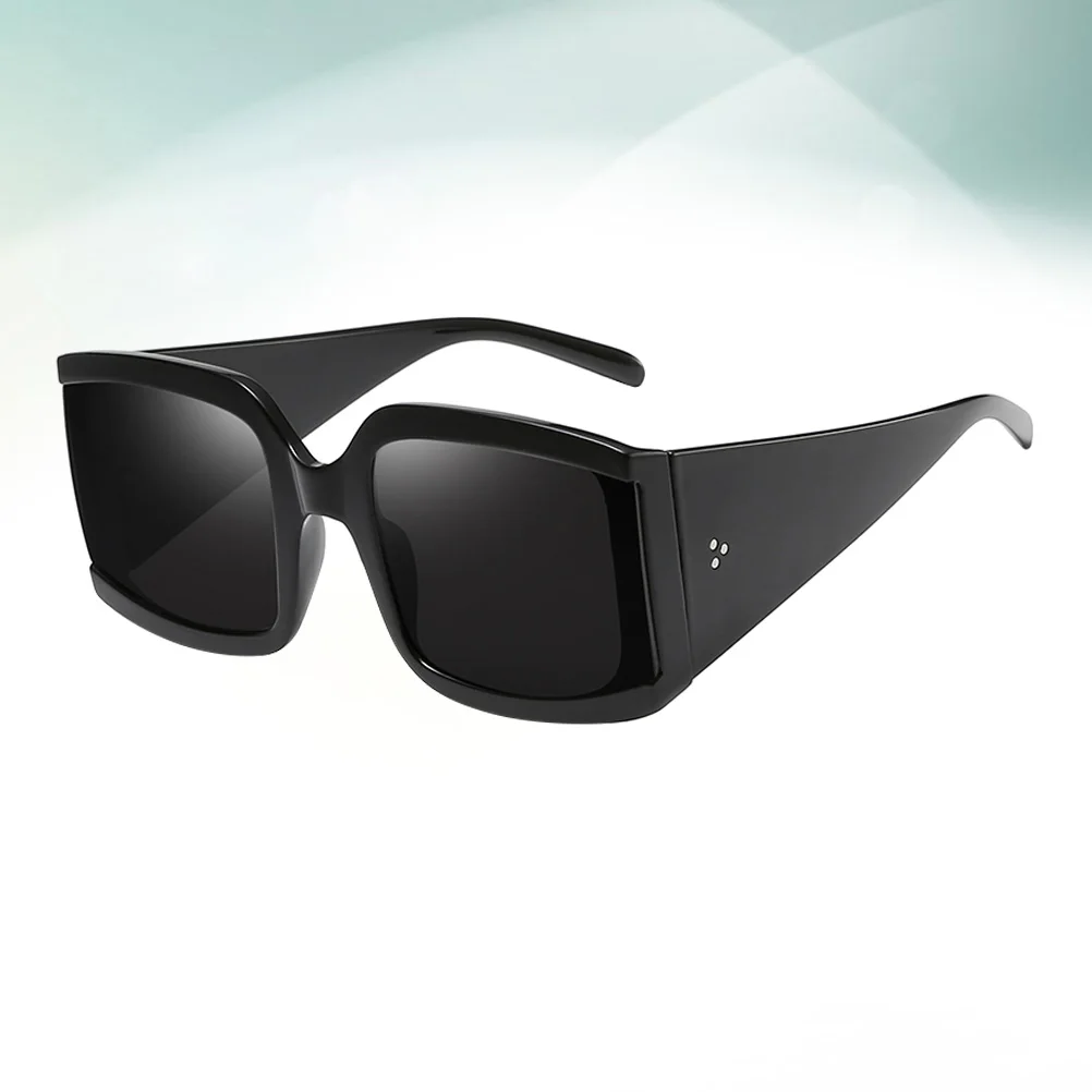 Fashionable Polarized Sunglasses Retro Men Glasses Summer Sun Shades Creative Beach Eyewear Clothes Decoration
Fashionable Polarized Sunglasses Retro Men Glasses Summer Sun Shades Creative Beach Eyewear Clothes Decoration
