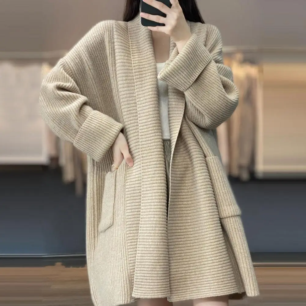 Knitting Cardigan Jacket Elegant Lapel Sweater Coat with Large Pockets Women's Knit Cardigan Outwear for Fall Winter Fashion
Knitting Cardigan Jacket Elegant Lapel Sweater Coat with Large Pockets Women's Knit Cardigan Outwear for Fall Winter Fashion