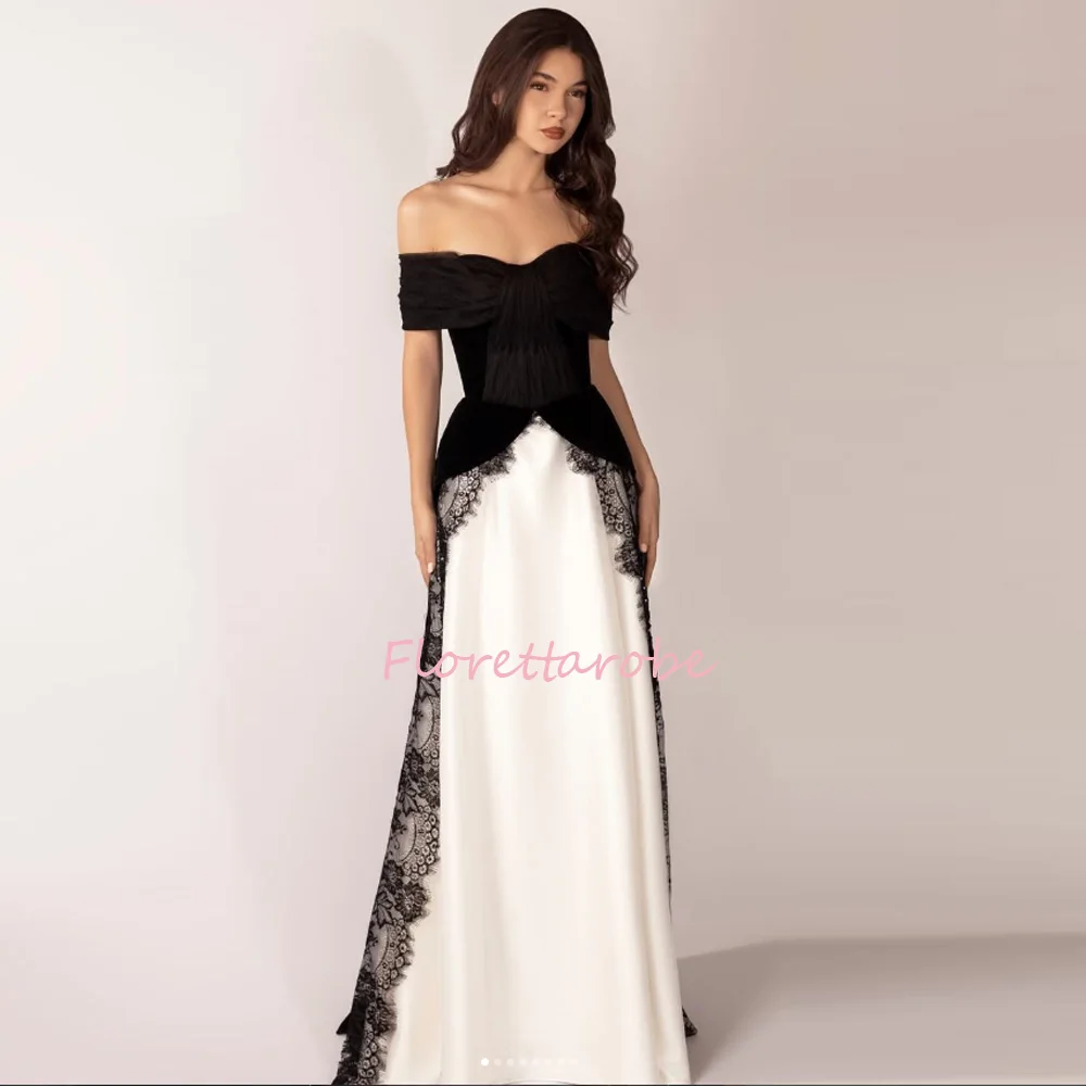 Customized Black and White Lace Appliques Prom Dresses Off The ShoulderA-Line Floor-Length Evening Gowns vestidos de noche
Customized Black and White Lace Appliques Prom Dresses Off The ShoulderA-Line Floor-Length Evening Gowns vestidos de noche