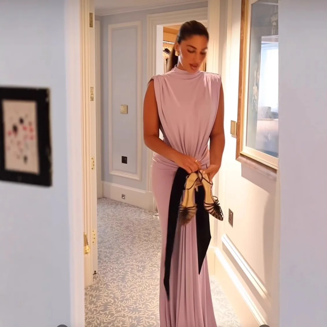 Elegant Lace Up Maxi Dress Sexy Sleeveless Backless Hollow Out Party Evening Long Dresses Female Summer New White Purple Robes
Elegant Lace Up Maxi Dress Sexy Sleeveless Backless Hollow Out Party Evening Long Dresses Female Summer New White Purple Robes