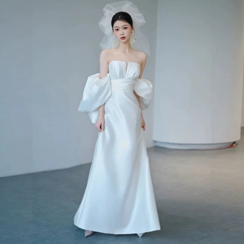 Simple Korea White Silk Satin Wedding Dress Strapless Detachable Sleeves Bridal Gown Wedding Dress Photos Shoot Customized 웨딩드레스
Simple Korea White Silk Satin Wedding Dress Strapless Detachable Sleeves Bridal Gown Wedding Dress Photos Shoot Customized 웨딩드레스