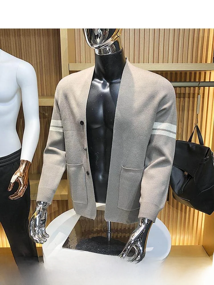 Men's Fashionable Casual Knitted Cardigan Coat Wool Blend V-neck Long Sleeve Autumn Winter Basic Youth Active Style Color
Men's Fashionable Casual Knitted Cardigan Coat Wool Blend V-neck Long Sleeve Autumn Winter Basic Youth Active Style Color
