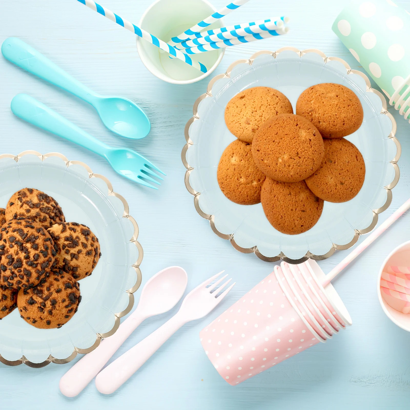 8Pcs Disposable Paper Plates Light Blue Wavy Gold Edge Hot Stamping Party Tableware Birthday Wedding Family Gathering Supplies 
8Pcs Disposable Paper Plates Light Blue Wavy Gold Edge Hot Stamping Party Tableware Birthday Wedding Family Gathering Supplies