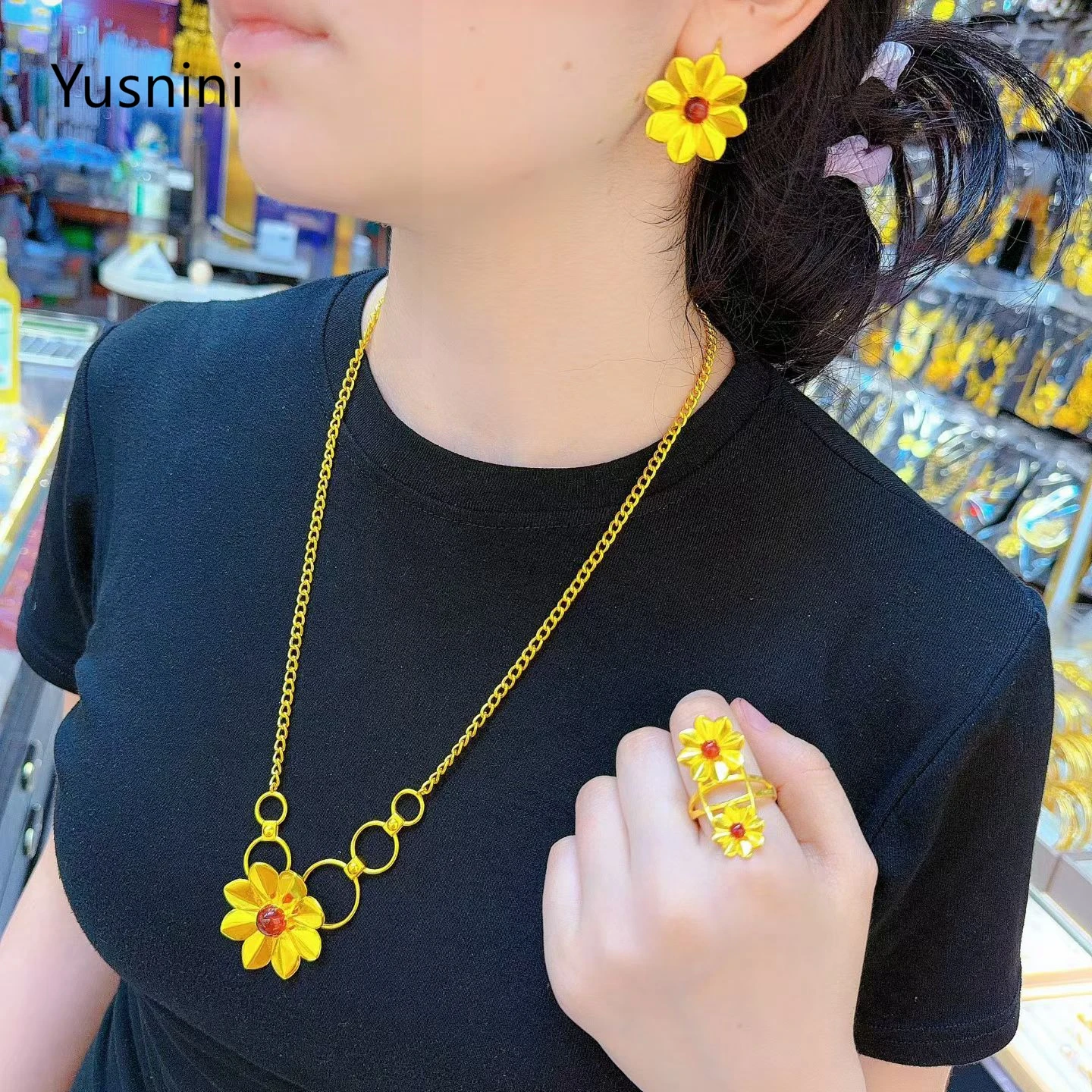 New Fashionable High-End Dubai 24K Gold Plated Necklace and Earrings, Exquisite Wedding Party Jewelry Set for Beloved Ones 333
New Fashionable High-End Dubai 24K Gold Plated Necklace and Earrings, Exquisite Wedding Party Jewelry Set for Beloved Ones 333