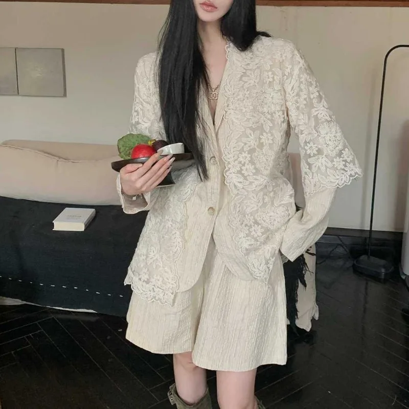 Лето 2025. Новая простая коллекция из льняного хлопка для поездок на работу с текстурированным ощущением. Комплект из трех предметов премиум-класса из льняных хлопковых блузок. 
Лето 2025. Новая простая коллекция из льняного хлопка для поездок на работу с текстурированным ощущением. Комплект из трех предметов премиум-класса из льняных хлопковых блузок.