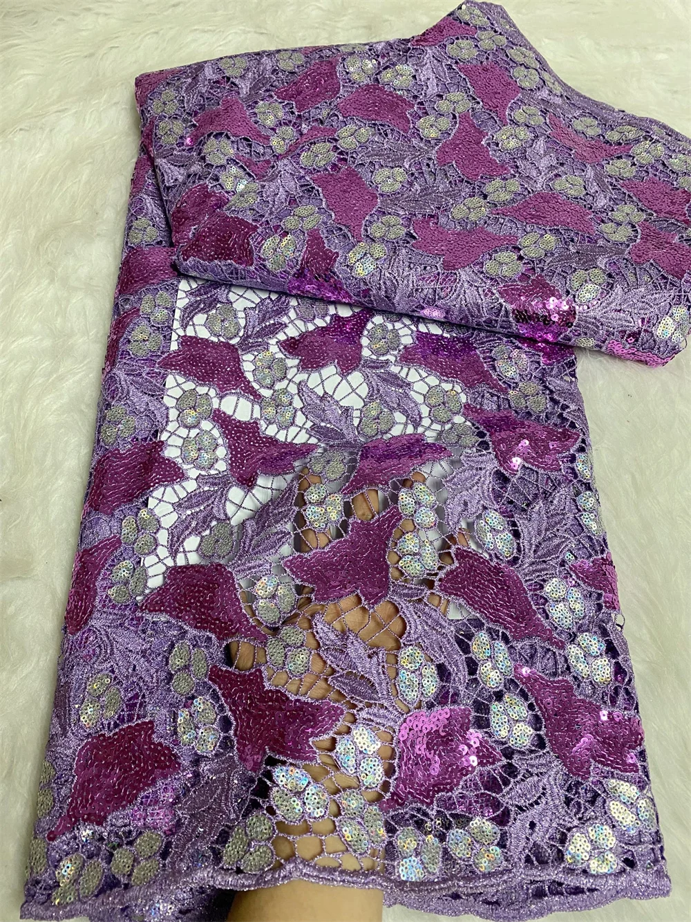 Purple 2025 High Quality Fashion French Mesh Embroidery Sequins Lace Fabric African Nigerian Beads Lace Fabric For Wedding Dress
Purple 2025 High Quality Fashion French Mesh Embroidery Sequins Lace Fabric African Nigerian Beads Lace Fabric For Wedding Dress
