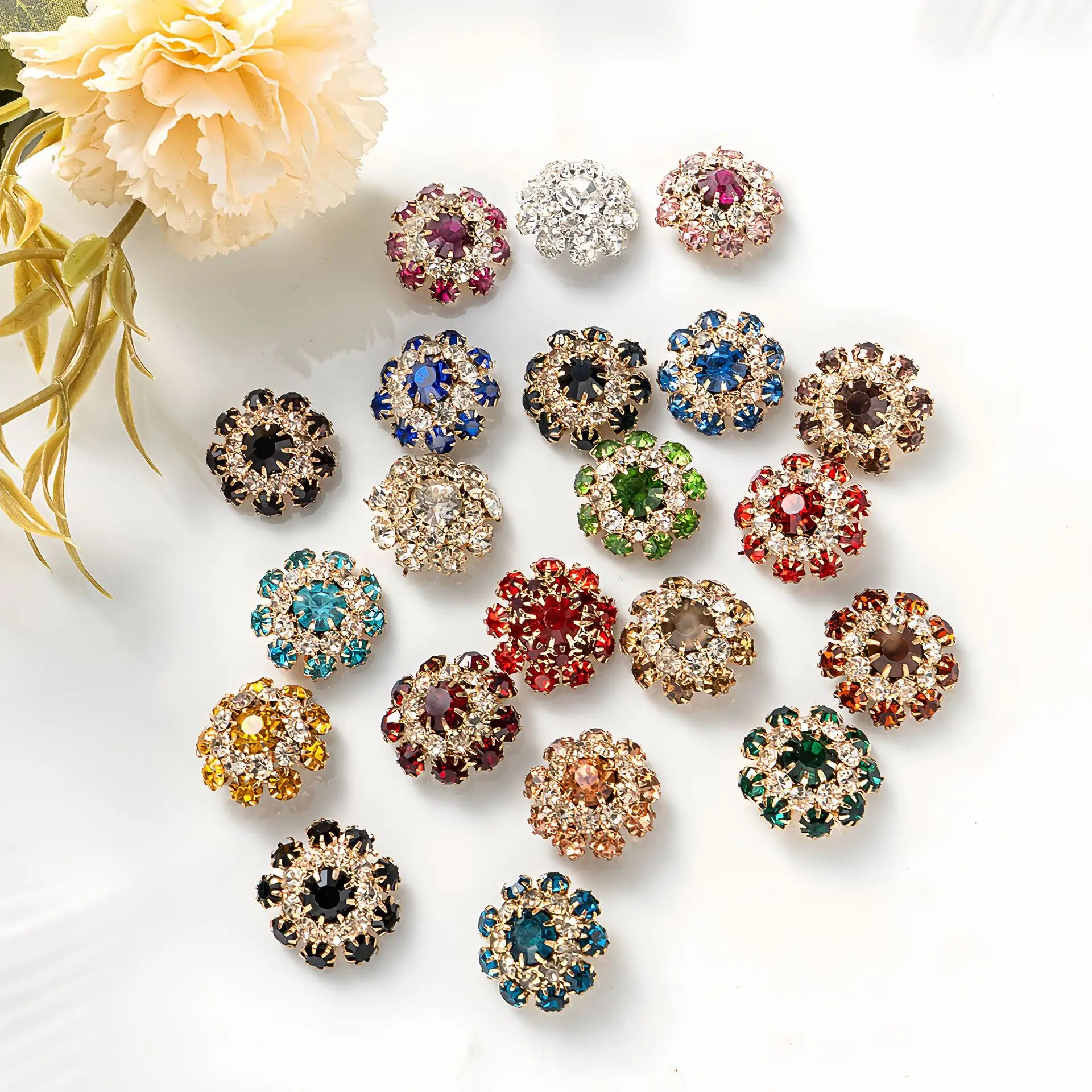 DIY Colored Rhinestone Buttons Metal Welding Round Fashion Decorative Buttons For Coats Suits Blouse Sewing Clothing Accessories
DIY Colored Rhinestone Buttons Metal Welding Round Fashion Decorative Buttons For Coats Suits Blouse Sewing Clothing Accessories