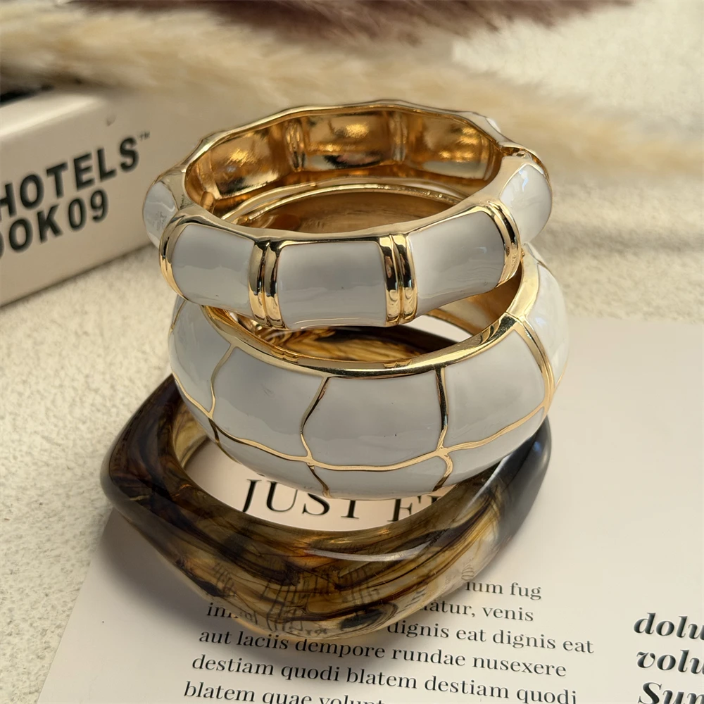 3PCS Resin Bangle Bracelet Set Swirl Wide Chunky Stackable Bangles Geometric Crack Line Cuff Women White Vintage Fashion Jewelry
3PCS Resin Bangle Bracelet Set Swirl Wide Chunky Stackable Bangles Geometric Crack Line Cuff Women White Vintage Fashion Jewelry