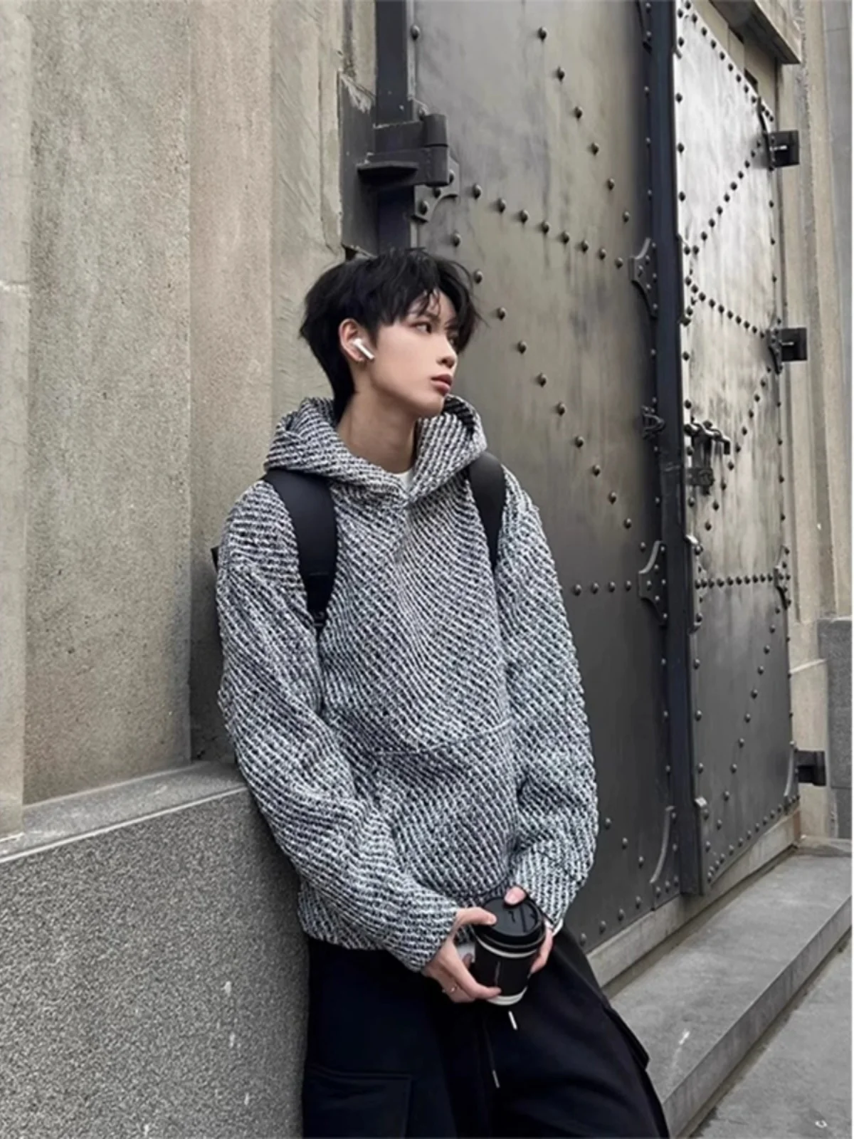 Мужская вязаная толстовка в стиле преппи с капюшоном, осенне-зимняя, утепленная флисом, теплая и комфортная, молодежная модная модель
Мужская вязаная толстовка в стиле преппи с капюшоном, осенне-зимняя, утепленная флисом, теплая и комфортная, молодежная модная модель