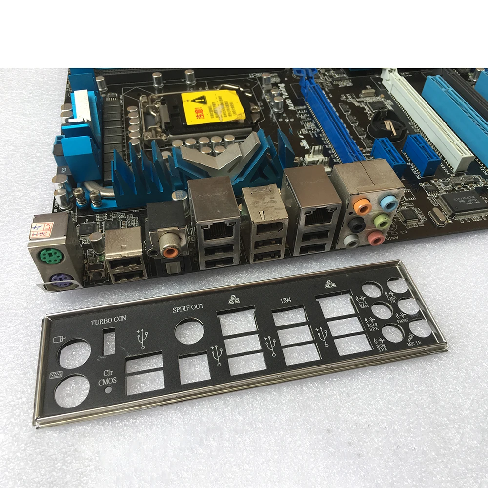 Материнская плата 1156-контактная плата поддерживает I3 530 I5 760 I7870k P7P55D Deluxe
Материнская плата 1156-контактная плата поддерживает I3 530 I5 760 I7870k P7P55D Deluxe