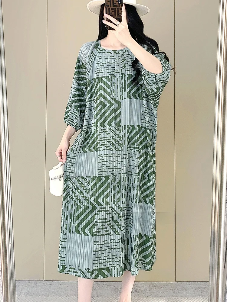 High-End Printed Pleated Dress Women's Autumn New Style Slimming Mom Anti-Aging Seven-Sleeve Pleated Skirt Casual Loose Fit
High-End Printed Pleated Dress Women's Autumn New Style Slimming Mom Anti-Aging Seven-Sleeve Pleated Skirt Casual Loose Fit