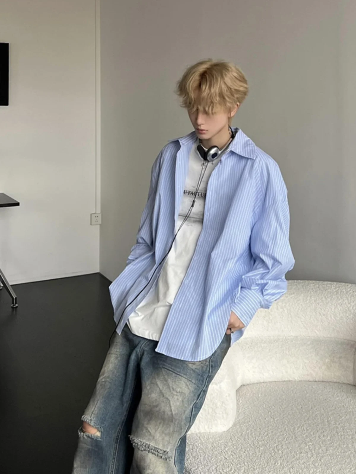 Blue Striped Long Sleeve Shirt Summer Youth Fashion Sun Protection Outerwear Loose Fit Trendy Korean Style for Teens
Blue Striped Long Sleeve Shirt Summer Youth Fashion Sun Protection Outerwear Loose Fit Trendy Korean Style for Teens