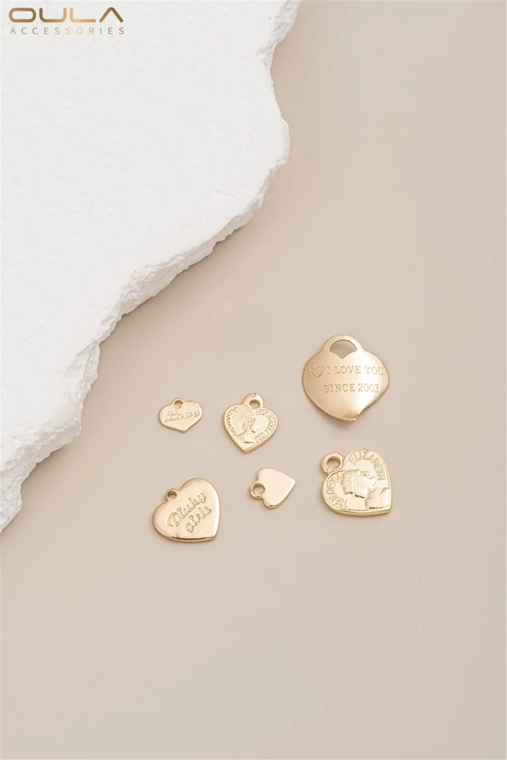 14K Gold-plated Heart-shaped Pendant with Engraved Letters, Queen's Head Tag, Diy Jewelry, Earrings Pendant
14K Gold-plated Heart-shaped Pendant with Engraved Letters, Queen's Head Tag, Diy Jewelry, Earrings Pendant
