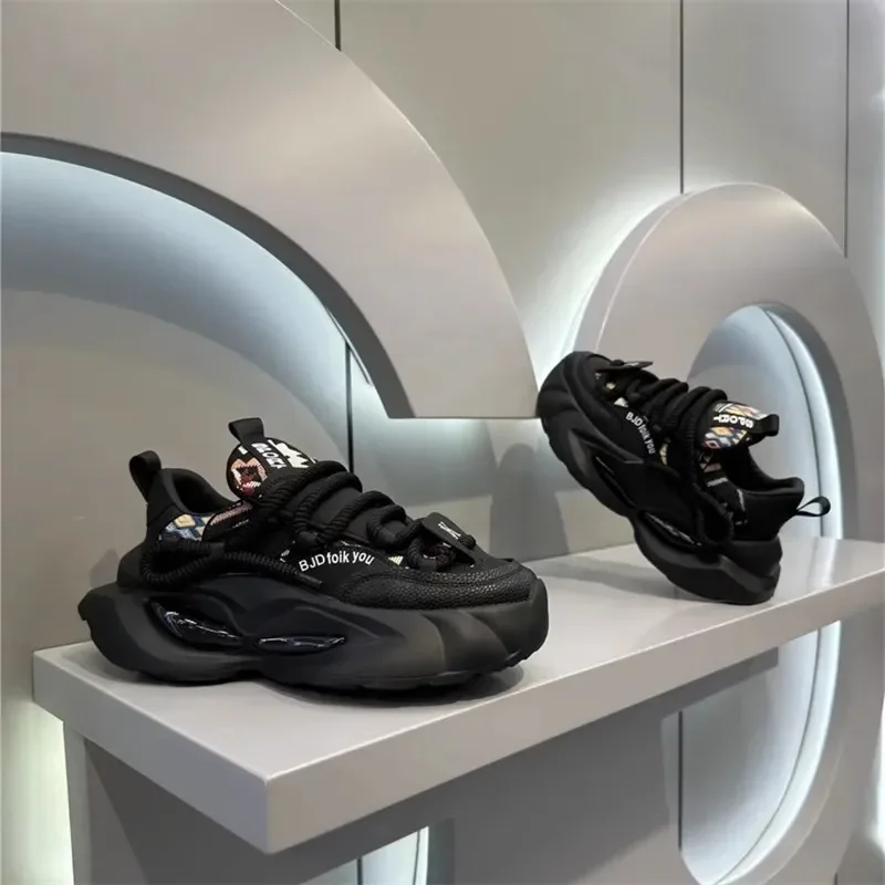 Модные кроссовки для папы, мужские кроссовки, дышащая синтетическая внутренняя часть, удобная спортивная повседневная обувь с толстой подошвой
Модные кроссовки для папы, мужские кроссовки, дышащая синтетическая внутренняя часть, удобная спортивная повседневная обувь с толстой подошвой