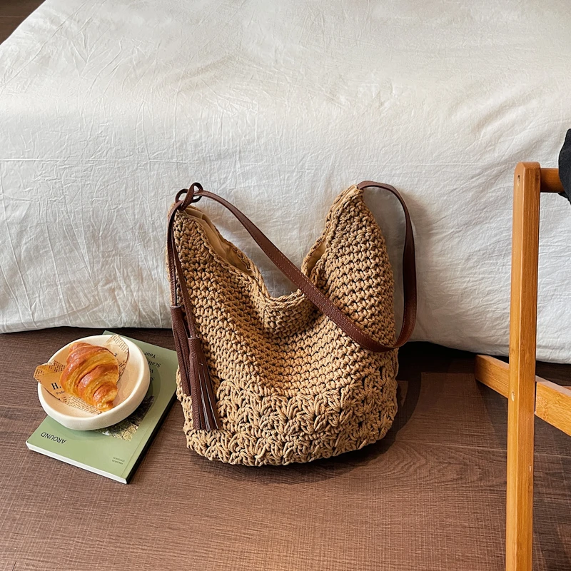Boho Handwoven Crochet Straw Hobo Bag Large Capacity Raffia Shoulder Purse with Tassel Detail Breathable Summer Beach Tote
Boho Handwoven Crochet Straw Hobo Bag Large Capacity Raffia Shoulder Purse with Tassel Detail Breathable Summer Beach Tote