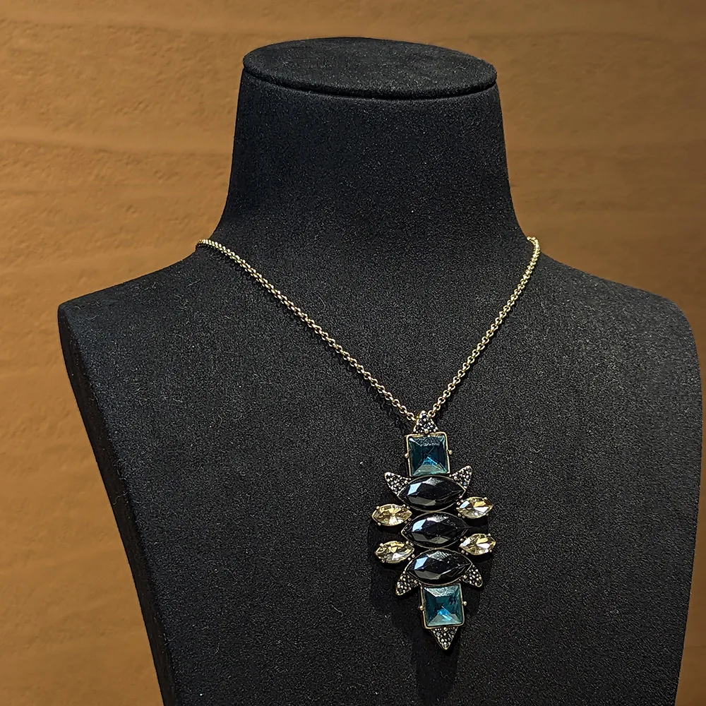 European and American Retro Medieval Vintage Geometric Crystal Old Effect Pendant Necklace
European and American Retro Medieval Vintage Geometric Crystal Old Effect Pendant Necklace