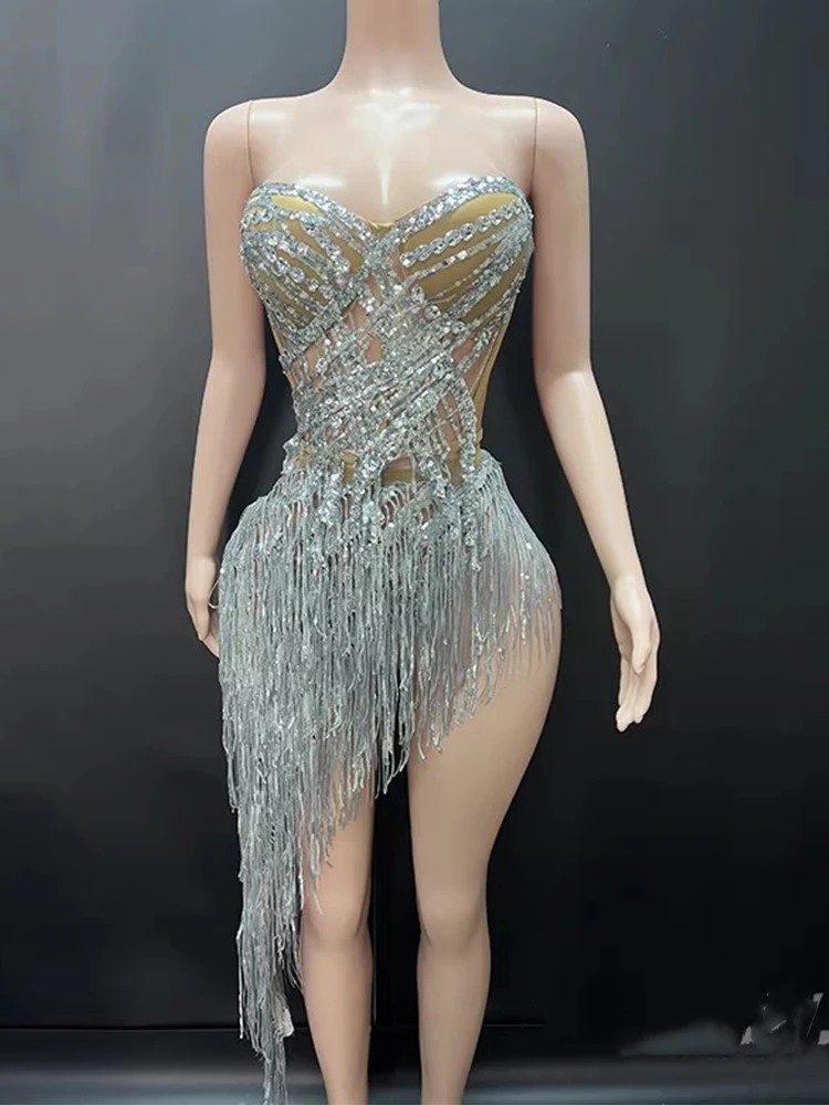 High Quality Hot Stamping Sexy Strapless Tassel Irregular Skirt 2024 New Fashion Custom Women'S Clothing
High Quality Hot Stamping Sexy Strapless Tassel Irregular Skirt 2024 New Fashion Custom Women'S Clothing