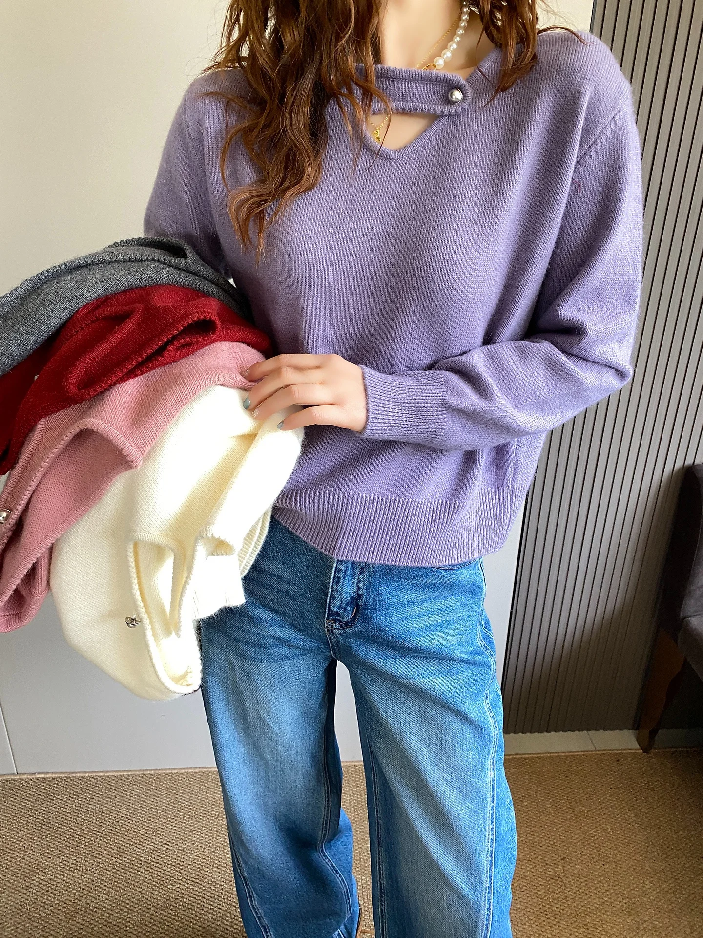 Casual V-Ne Sweater Women's Loose Long Sve Knitted Top Comfortable Soft Fabric Autumn Winter New Sle Casual Faion
Casual V-Ne Sweater Women's Loose Long Sve Knitted Top Comfortable Soft Fabric Autumn Winter New Sle Casual Faion