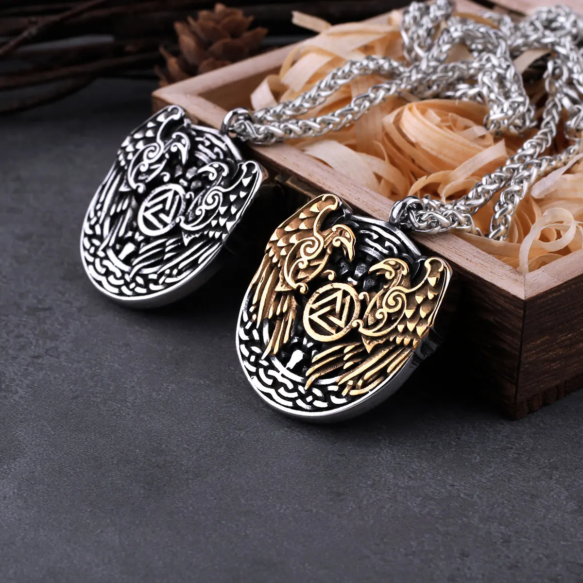 Viking Raven Necklace Double Sided Stainless Steel Pendant Necklace High End Trend Fashion Jewelry with Wooden Box
Viking Raven Necklace Double Sided Stainless Steel Pendant Necklace High End Trend Fashion Jewelry with Wooden Box
