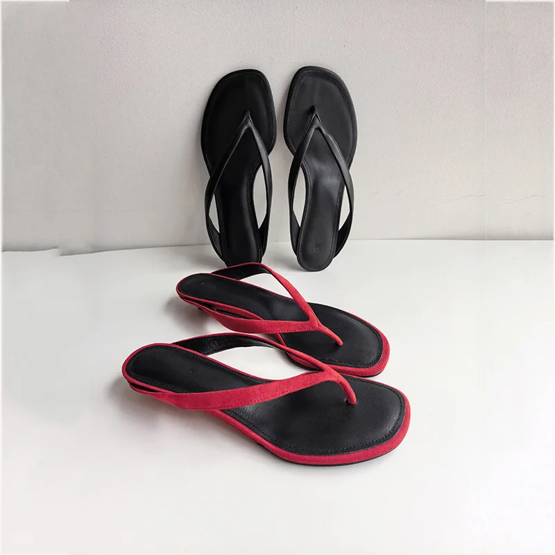 Dave&di Minimalist Leather Toe Flip Flops Fashionable And Versatile Wedge Sandals Comfortable Low Heel Summer Women's Shoes 2026
Dave&di Minimalist Leather Toe Flip Flops Fashionable And Versatile Wedge Sandals Comfortable Low Heel Summer Women's Shoes 2026
