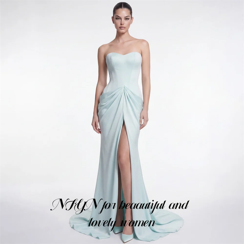 NFYN Sky Blue Satin Party Dresses Strapless Sleeveless Evening Dresses with High Split Wrap Hips فساتين السهرة Simple Customized
NFYN Sky Blue Satin Party Dresses Strapless Sleeveless Evening Dresses with High Split Wrap Hips فساتين السهرة Simple Customized