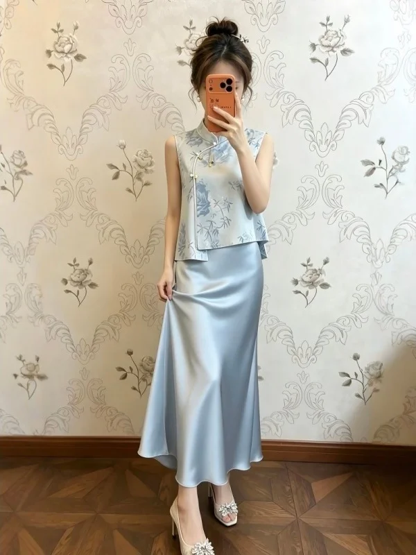 New Chinese Style Blue Vest Top And Midi Skirt Two Piece Set Women's Fashion Summer Outfit High Waist Polyester Fiber
New Chinese Style Blue Vest Top And Midi Skirt Two Piece Set Women's Fashion Summer Outfit High Waist Polyester Fiber