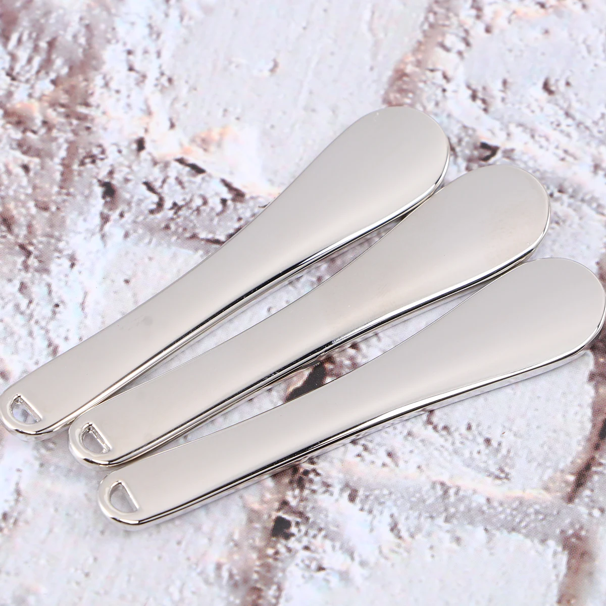 5pcs Eye Cream Stick Facial Spoon Beauty Scoop Compact Metal Spatula Skincare Tool for Cream Mask Applicator Mini
5pcs Eye Cream Stick Facial Spoon Beauty Scoop Compact Metal Spatula Skincare Tool for Cream Mask Applicator Mini