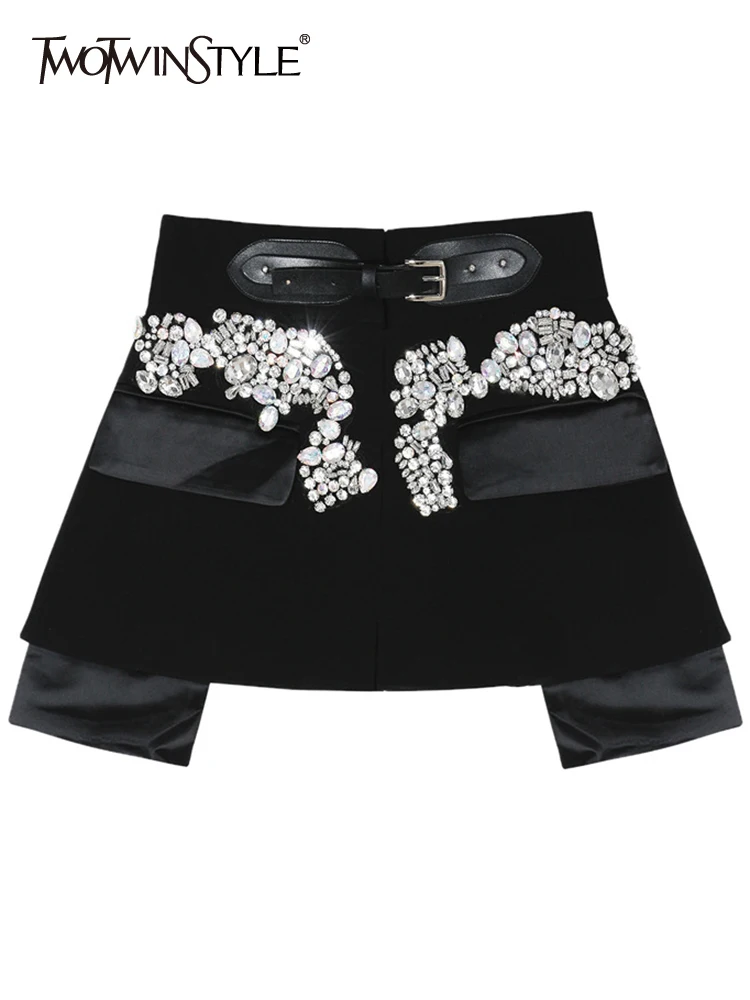 TWOTWINSTYLE Designer Patchwork Diamonds Skirt For Women High Waist Spliced Belt Streetwear Mini Skirts Female Fashion Clothes
TWOTWINSTYLE Designer Patchwork Diamonds Skirt For Women High Waist Spliced Belt Streetwear Mini Skirts Female Fashion Clothes