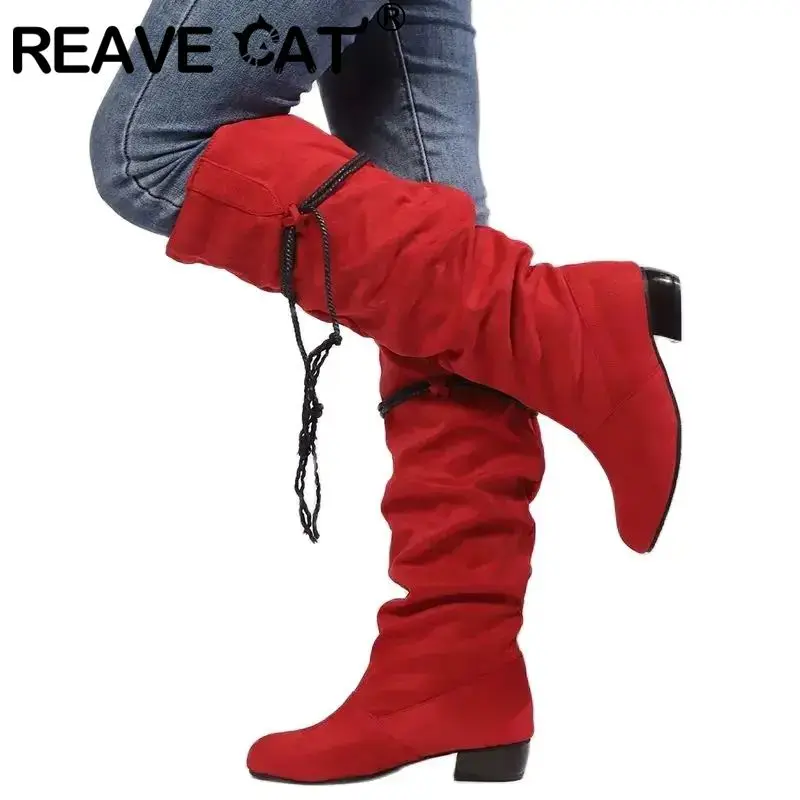 REAVE CAT Замшевые женские сапоги до колена без шнуровки с бахромой, плиссированные, большой размер 46 47, модные повседневные бота с круглым носком на массивном каблуке 3 см
REAVE CAT Замшевые женские сапоги до колена без шнуровки с бахромой, плиссированные, большой размер 46 47, модные повседневные бота с круглым носком на массивном каблуке 3 см