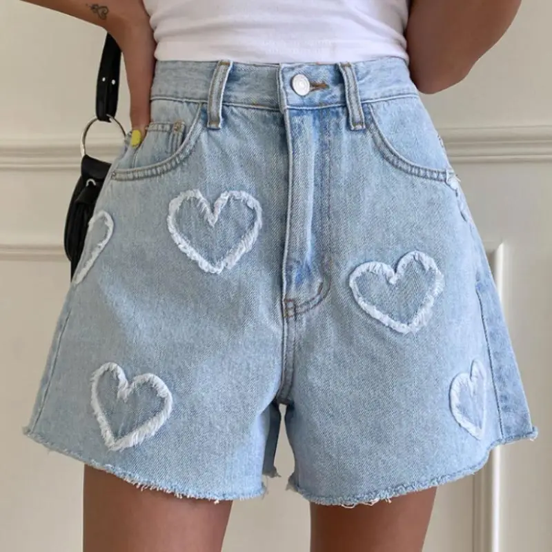 Women's Jeans Shorts Blue Cute Raw Edge Heart Pattern High Waist Fashion Denim Hot Pants Y2k Summer Casual Clothing
Women's Jeans Shorts Blue Cute Raw Edge Heart Pattern High Waist Fashion Denim Hot Pants Y2k Summer Casual Clothing