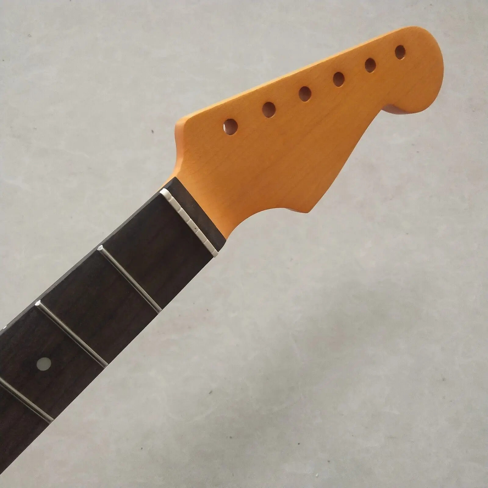 Maple Rosewood Fretboard 21Fret 25.5" Yellow Vintage Electric Guitar Neck parts
Maple Rosewood Fretboard 21Fret 25.5" Yellow Vintage Electric Guitar Neck parts