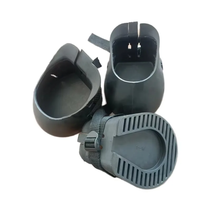 Прочные защитные накладки на копыта для лошадей
Прочные защитные накладки на копыта для лошадей