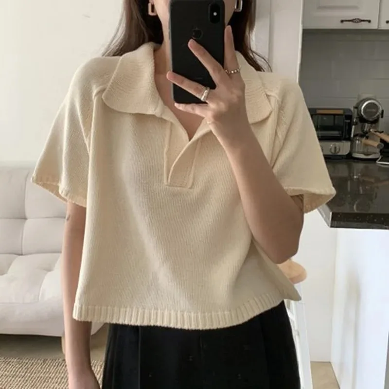 Summer Women Short Sleeve T-Shirts Turn Down Collar Elegant Knitted Korean Style Ladies Loose Solid Color Tops New Casual Tshirt
Summer Women Short Sleeve T-Shirts Turn Down Collar Elegant Knitted Korean Style Ladies Loose Solid Color Tops New Casual Tshirt